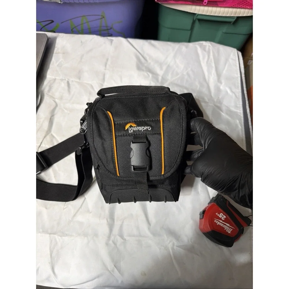 Lowepro LP36864-0WW Adventura SH 120 II Shoulder Bag for DSLR Camera With Lens